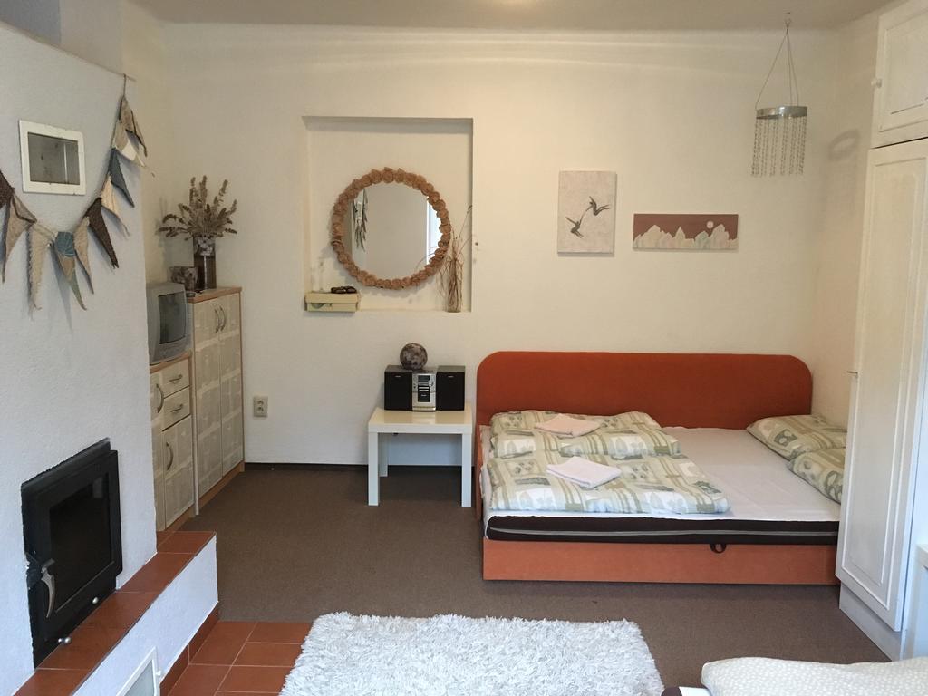 Apartmánový Dom Králiky Esterno foto